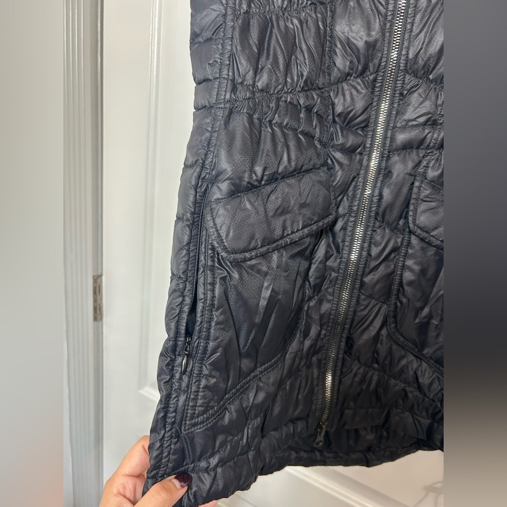 Athleta Womens Downtime Goose Down Quilted Black Puffer Vest Jacket size XS - Picture 8 of 12